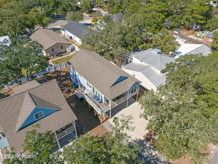 135 9th St Oak Island, NC 28465