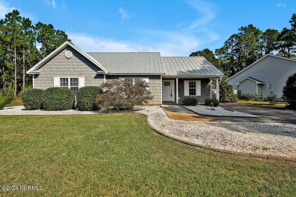 1121 Grant Cir Southport, NC 28461