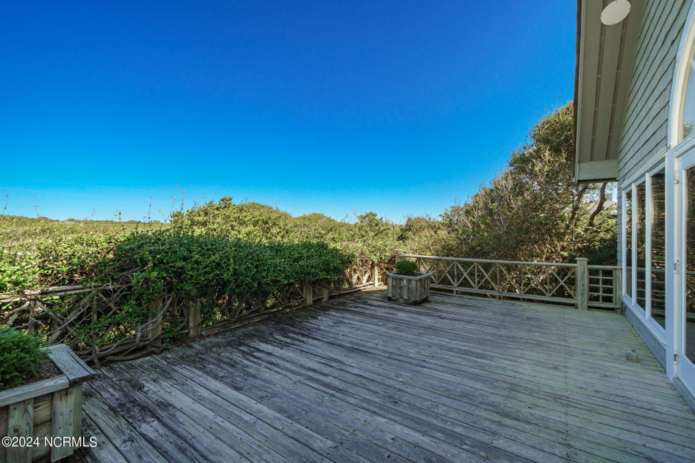 209 Salter Path Rd Pine Knoll Shores, NC 28512