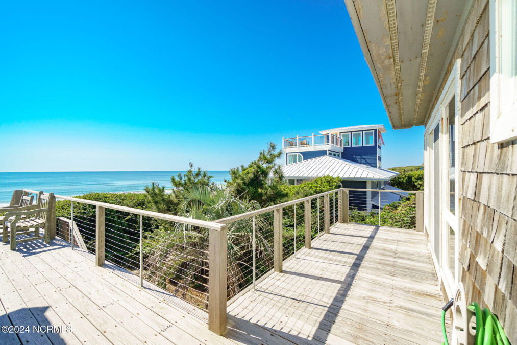 209 Salter Path Rd Pine Knoll Shores, NC 28512