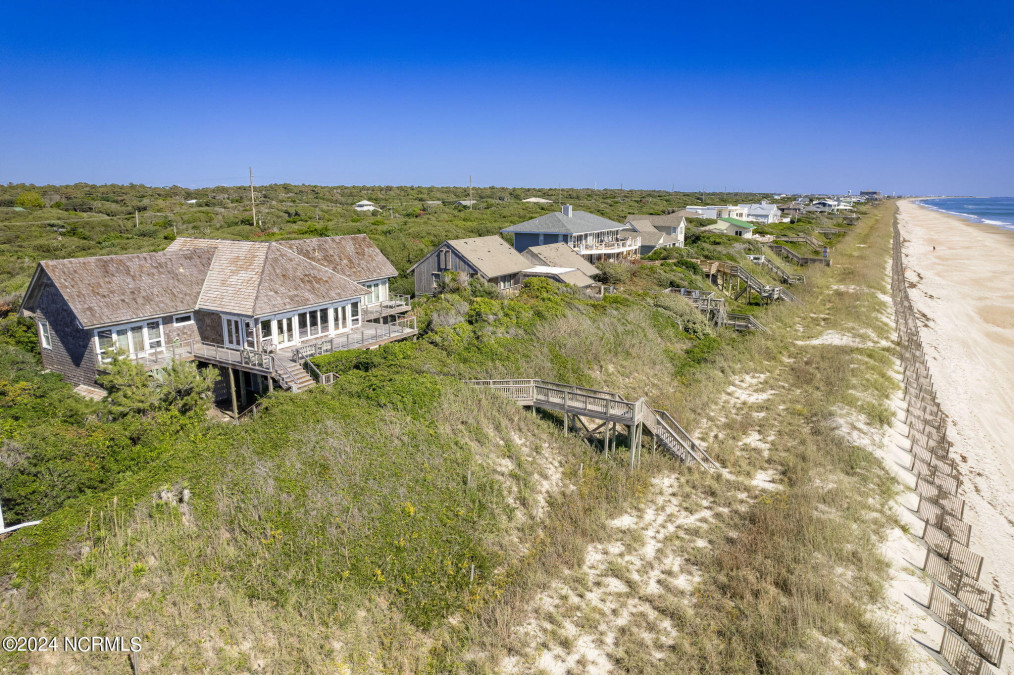 209 Salter Path Rd Pine Knoll Shores, NC 28512