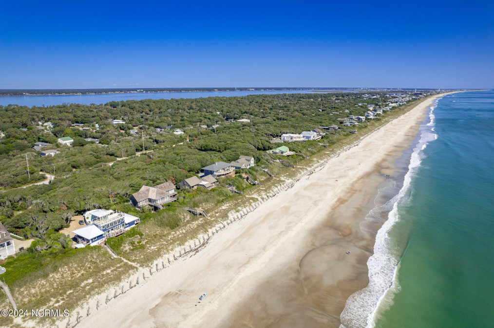 209 Salter Path Rd Pine Knoll Shores, NC 28512