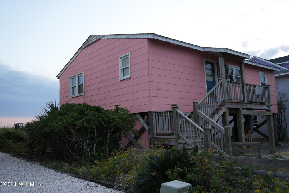 947 Ocean Blvd Holden Beach, NC 28462