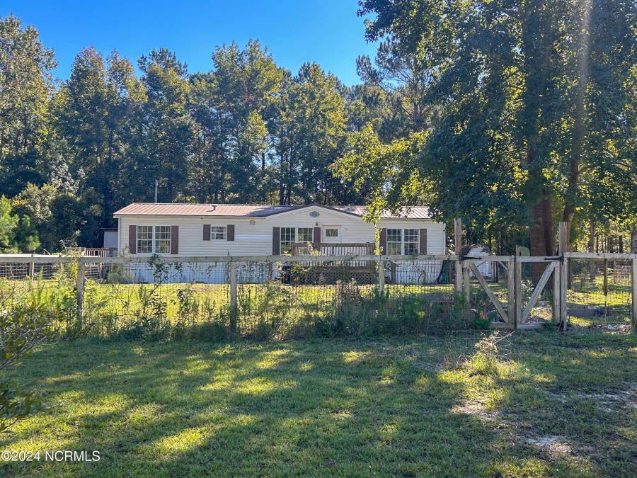 105 Cross Creek Dr Hampstead, NC 28443