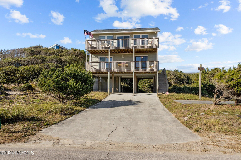 1410 Ocean Dr Emerald Isle, NC 28594