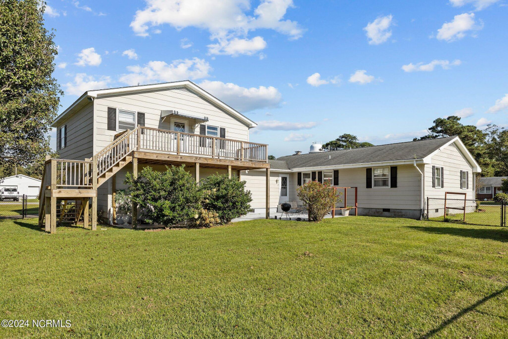 311 Mcdaniel Dr Beaufort, NC 28516