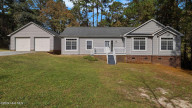 127 Bellhaven Dr Whispering Pines, NC 28327