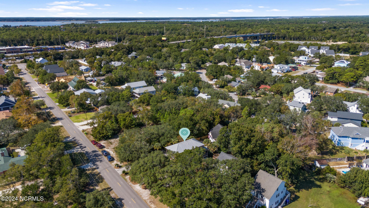 410 Lewis Dr Carolina Beach, NC 28428