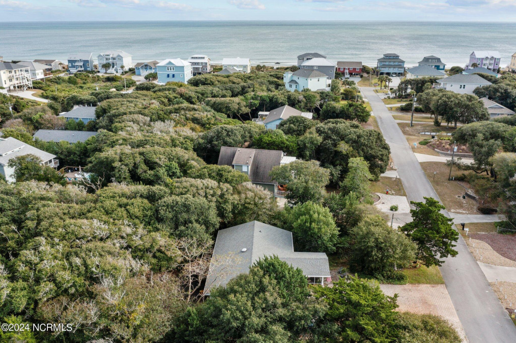 112 Purdie Dr Emerald Isle, NC 28594