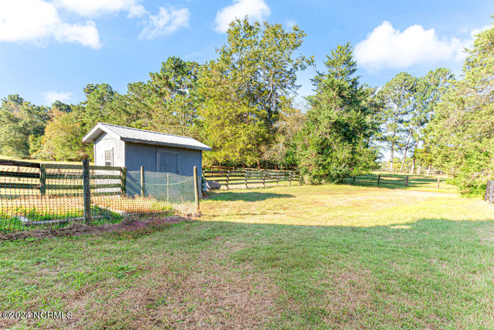 303 Goodwill Rd Southern Pines, NC 28387