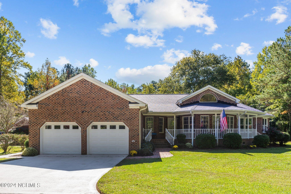 295 Freshwater Dr Blounts Creek, NC 27814