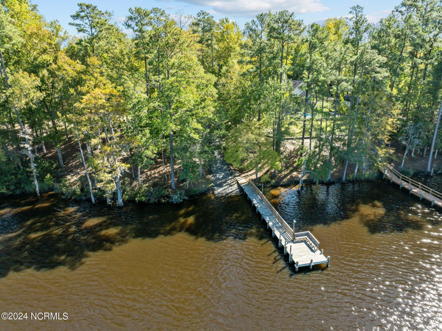 295 Freshwater Dr Blounts Creek, NC 27814