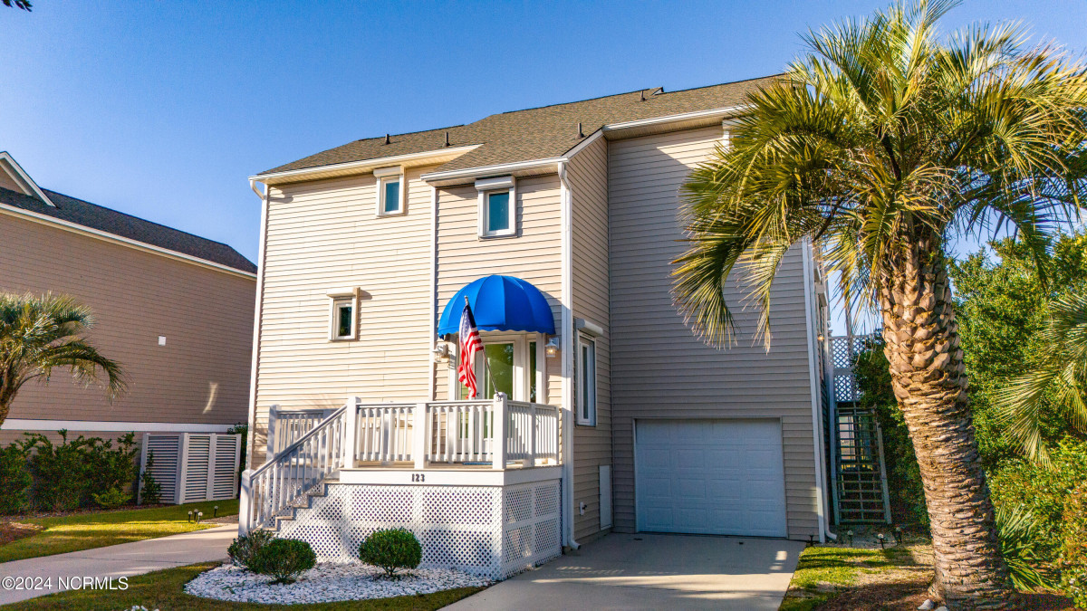 123 Island Quay Dr Atlantic Beach, NC 28512