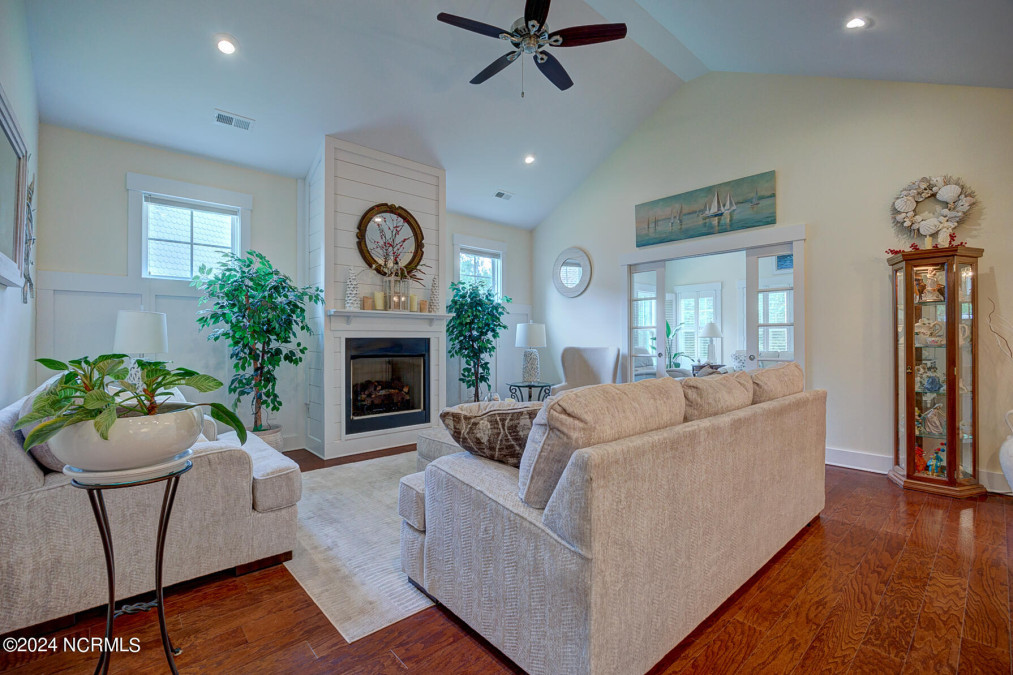 3854 Winding Vine Way Southport, NC 28461