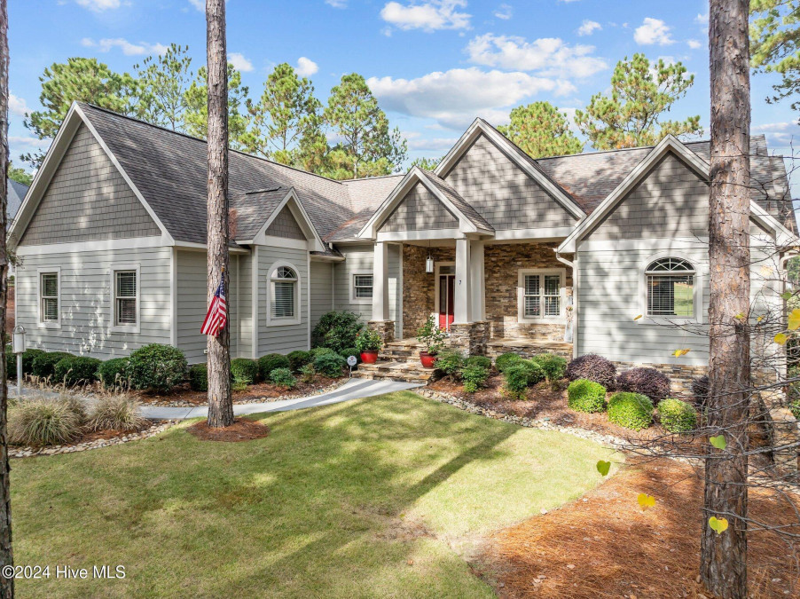 7 Wake Forest Ct Southern Pines, NC 28387