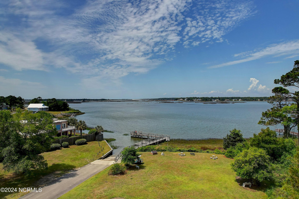 3048 Island Dr Bolivia, NC 28422