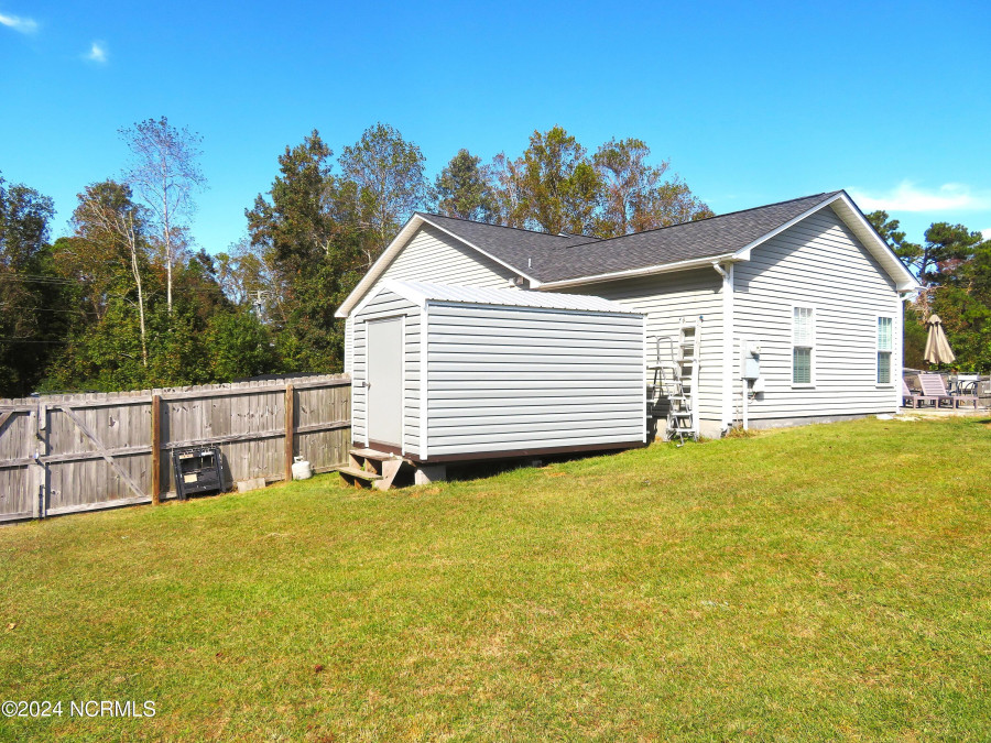 1036 Sand Ridge Rd Hubert, NC 28539