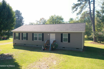 64 High Orchard Rd Whiteville, NC 28472