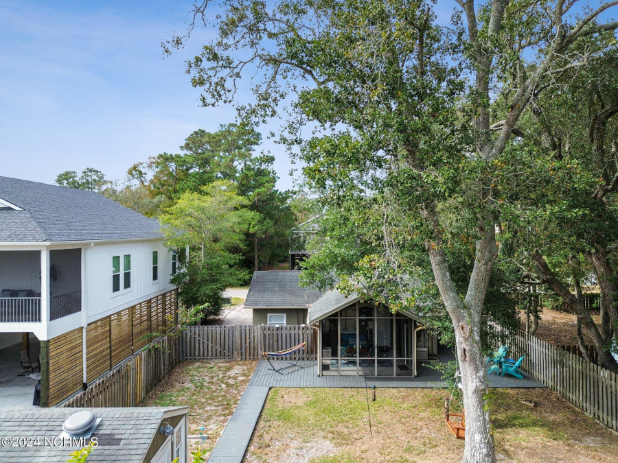 338 39th St Oak Island, NC 28465