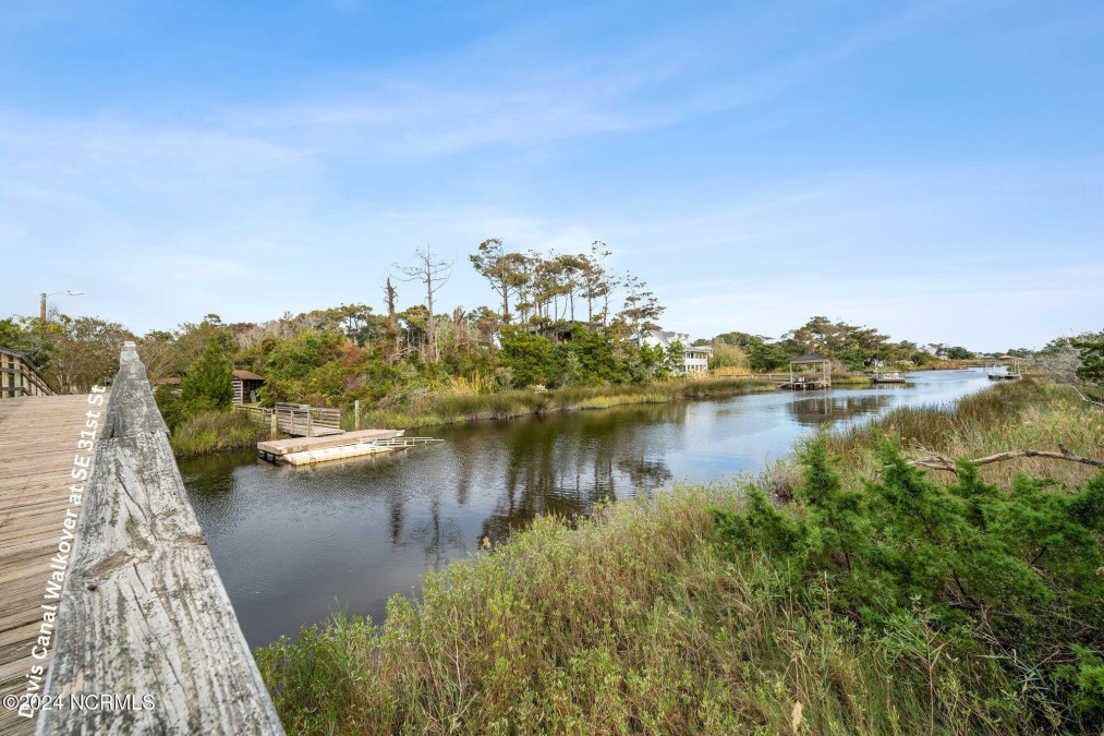 338 39th St Oak Island, NC 28465