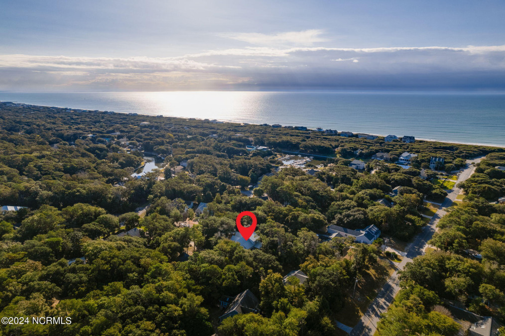 108 Olive Ct Pine Knoll Shores, NC 28512