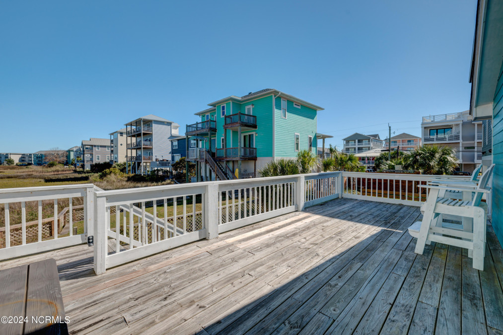 102 Virginia Ave Carolina Beach, NC 28428