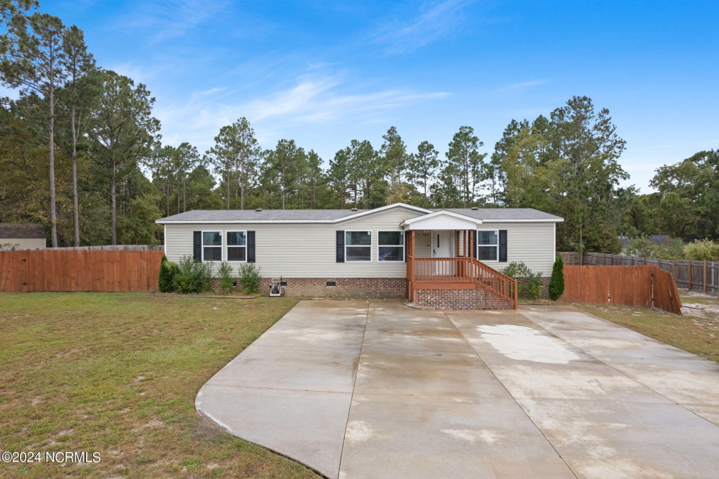 4041 Red Oak Dr Leland, NC 28451