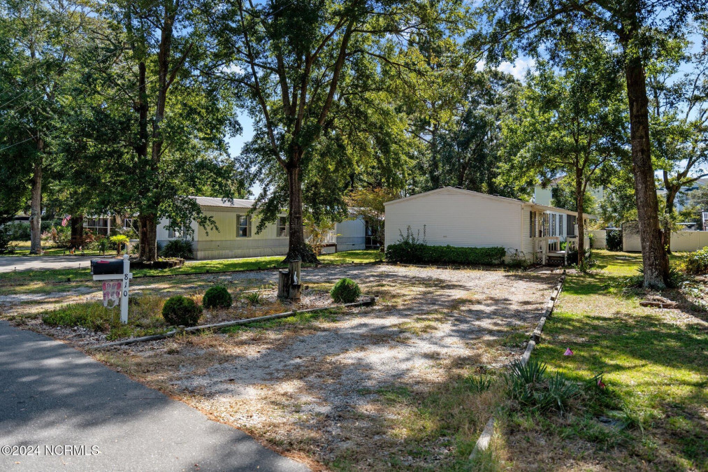 810 Holly Ln Sunset Beach, NC 28468