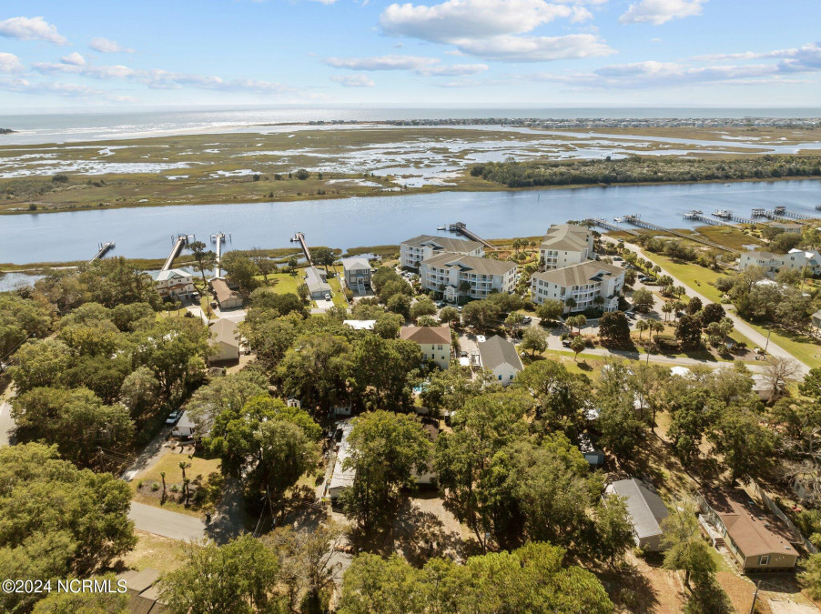 810 Holly Ln Sunset Beach, NC 28468