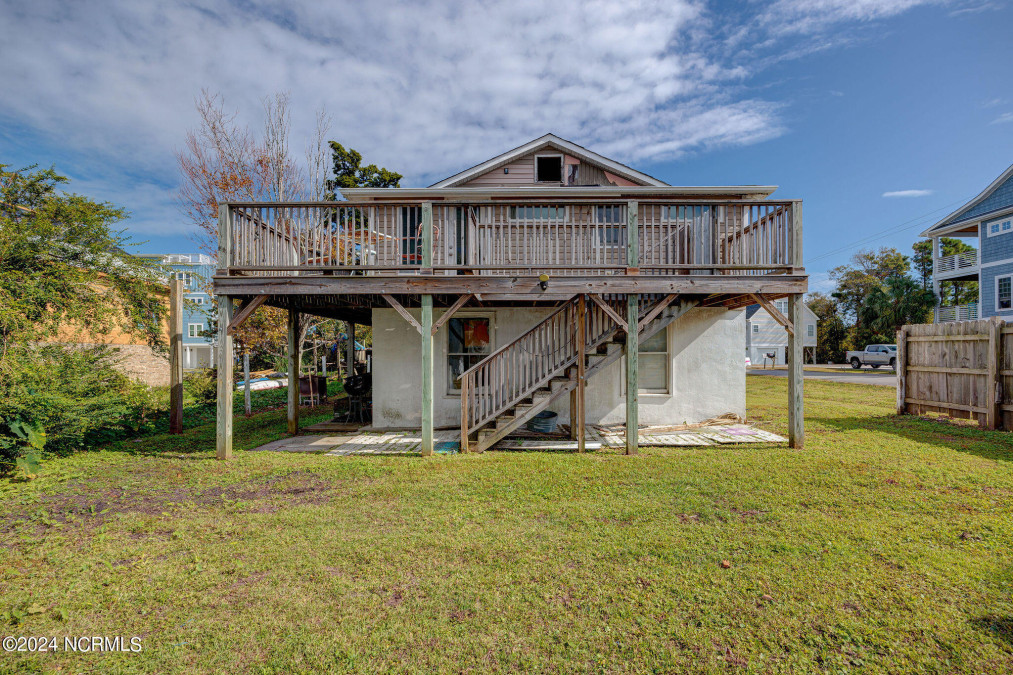 908 Third St Carolina Beach, NC 28428