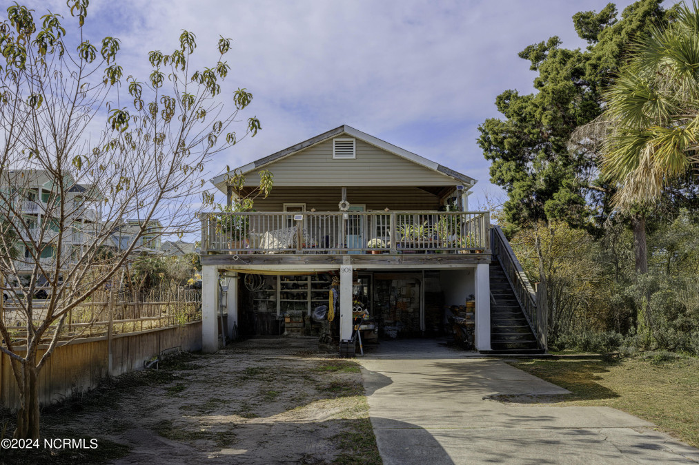 908 Third St Carolina Beach, NC 28428