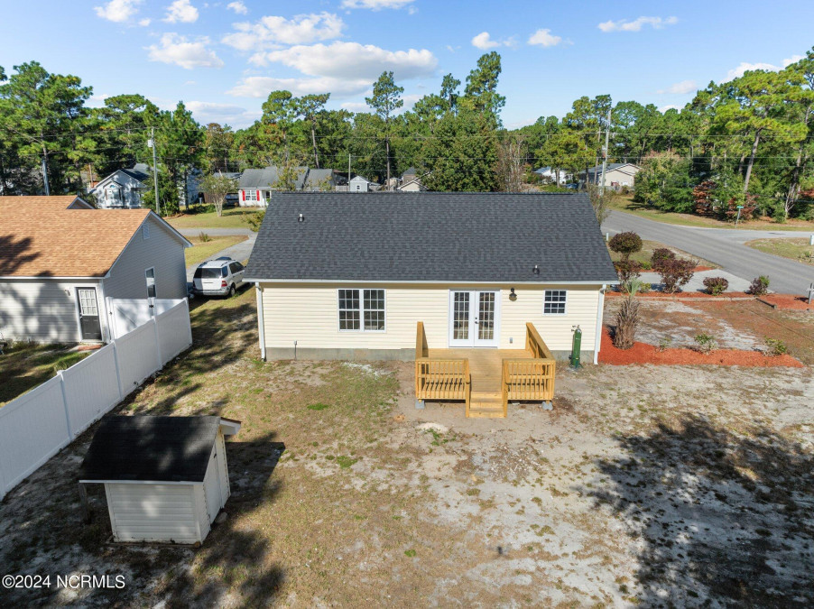 1098 Long Leaf Rd Southport, NC 28461