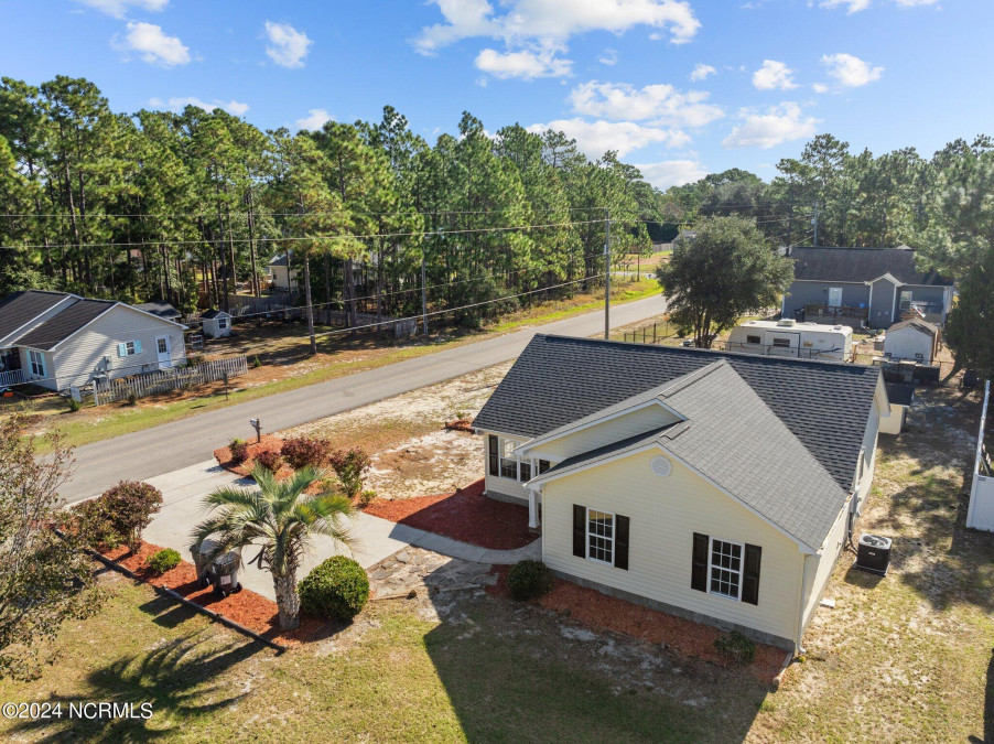 1098 Long Leaf Rd Southport, NC 28461