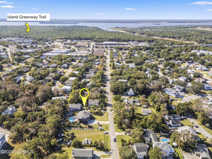 309 Lewis Dr Carolina Beach, NC 28428