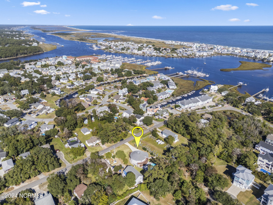 309 Lewis Dr Carolina Beach, NC 28428