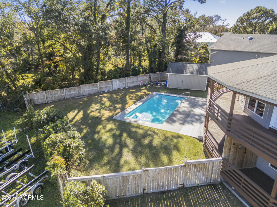 309 Lewis Dr Carolina Beach, NC 28428