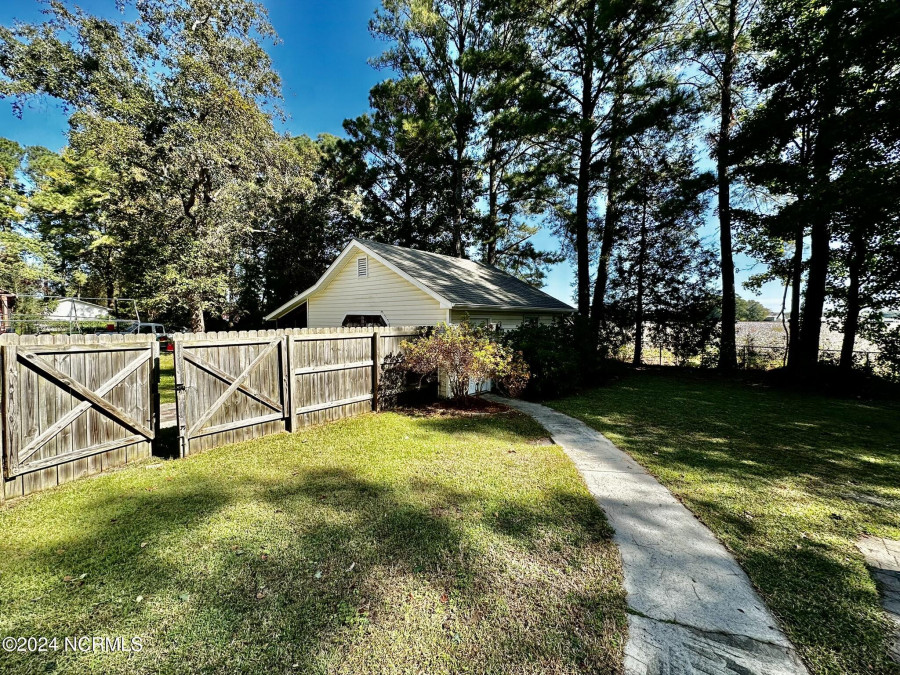 1177 Scenic Dr Williamston, NC 27892