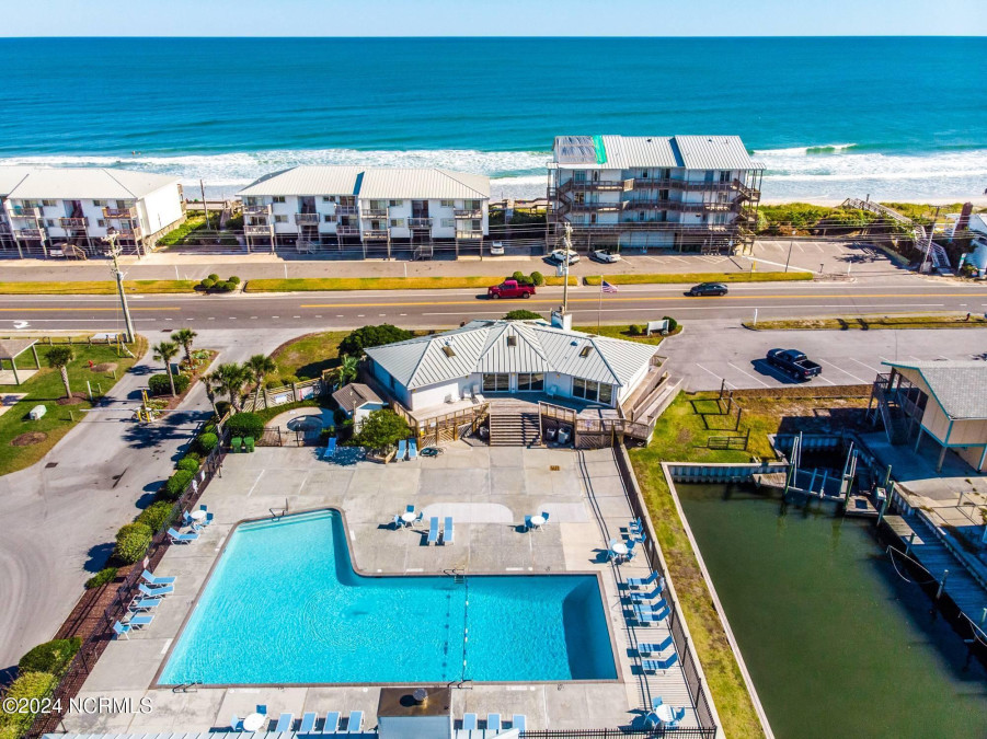 965 Tower Ct Topsail Beach, NC 28445