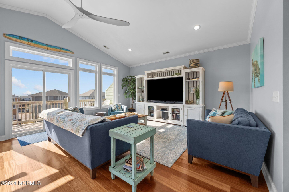 965 Tower Ct Topsail Beach, NC 28445