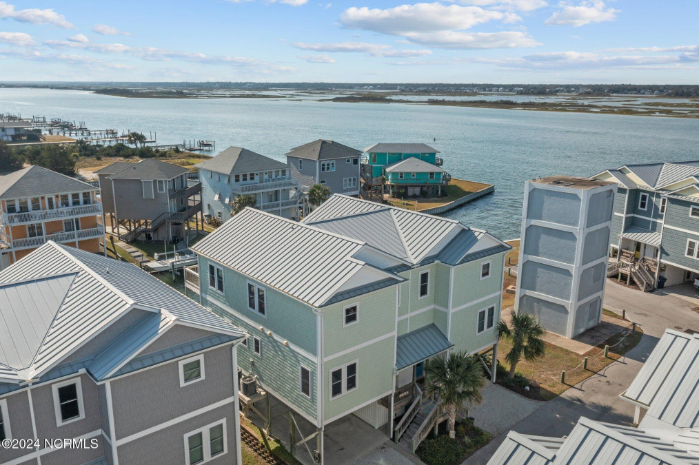 965 Tower Ct Topsail Beach, NC 28445