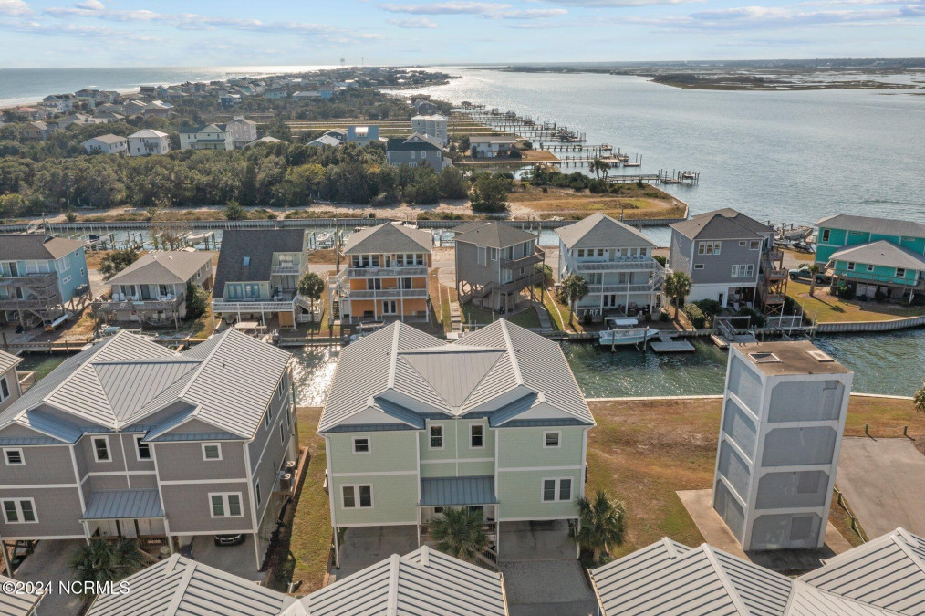 965 Tower Ct Topsail Beach, NC 28445