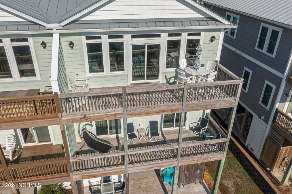 965 Tower Ct Topsail Beach, NC 28445