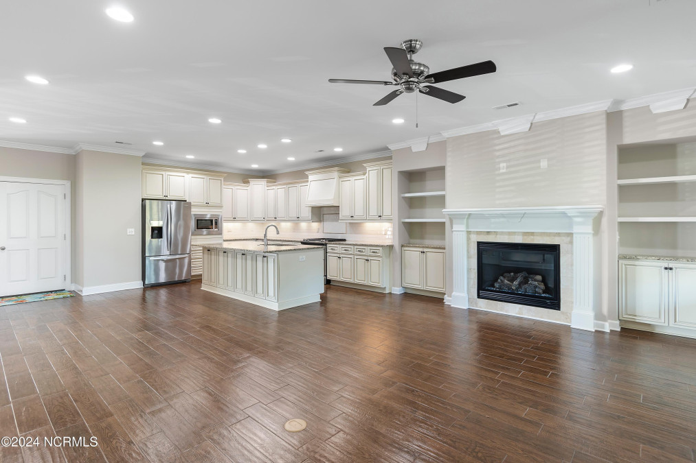 208 Brookwood Park Ct Sunset Beach, NC 28468