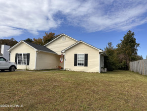 1302 Navarro Loop Jacksonville, NC 28540