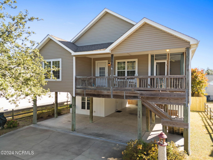 138 31st St Oak Island, NC 28465