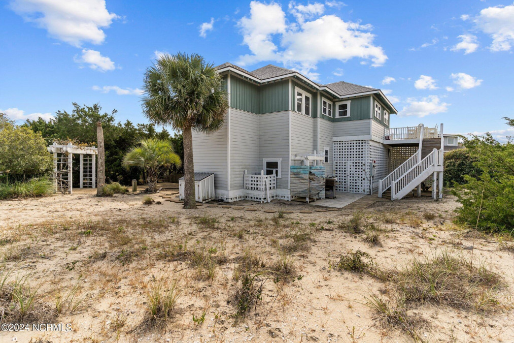 3 Sea Lavender Ct Bald Head Island, NC 28461