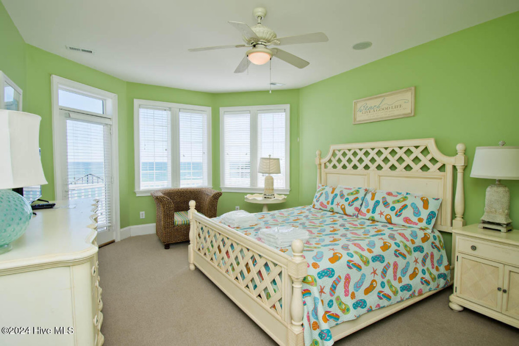 5715 Ocean Dr Emerald Isle, NC 28594