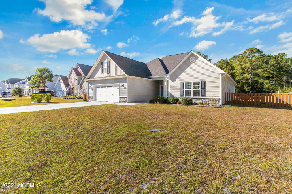 519 Saratoga Rd Sneads Ferry, NC 28460