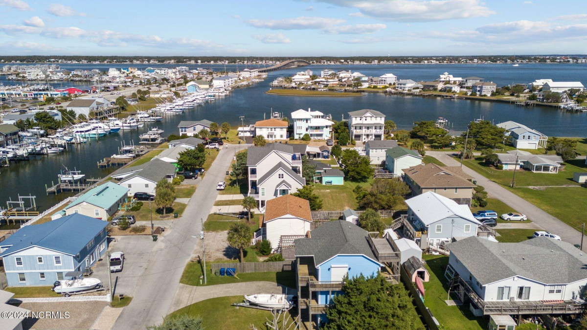 204 Bogue Sound Dr Atlantic Beach, NC 28512