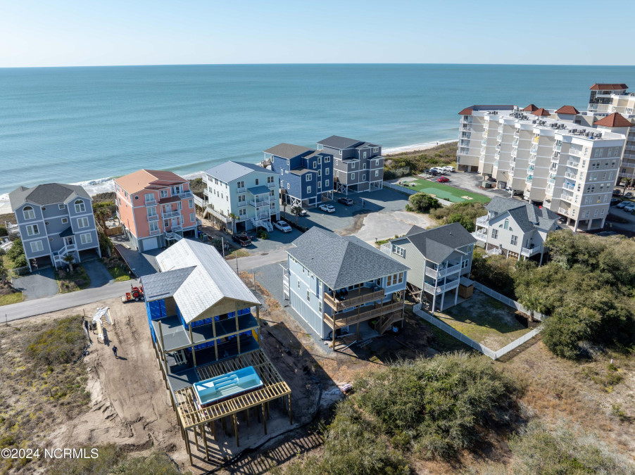 21 Porpoise Pl North Topsail Beach, NC 28460